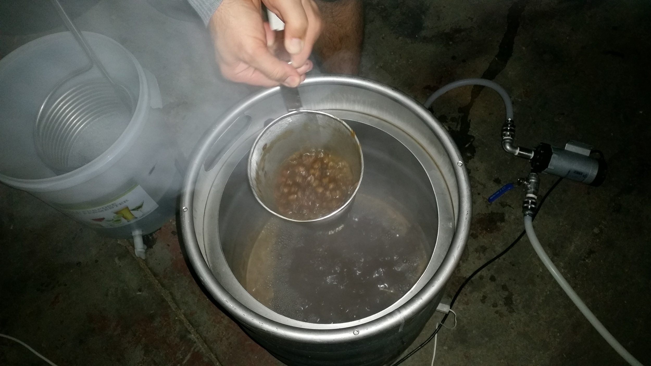 Small batch seasonal brews using our very own Kyneton grown hops!