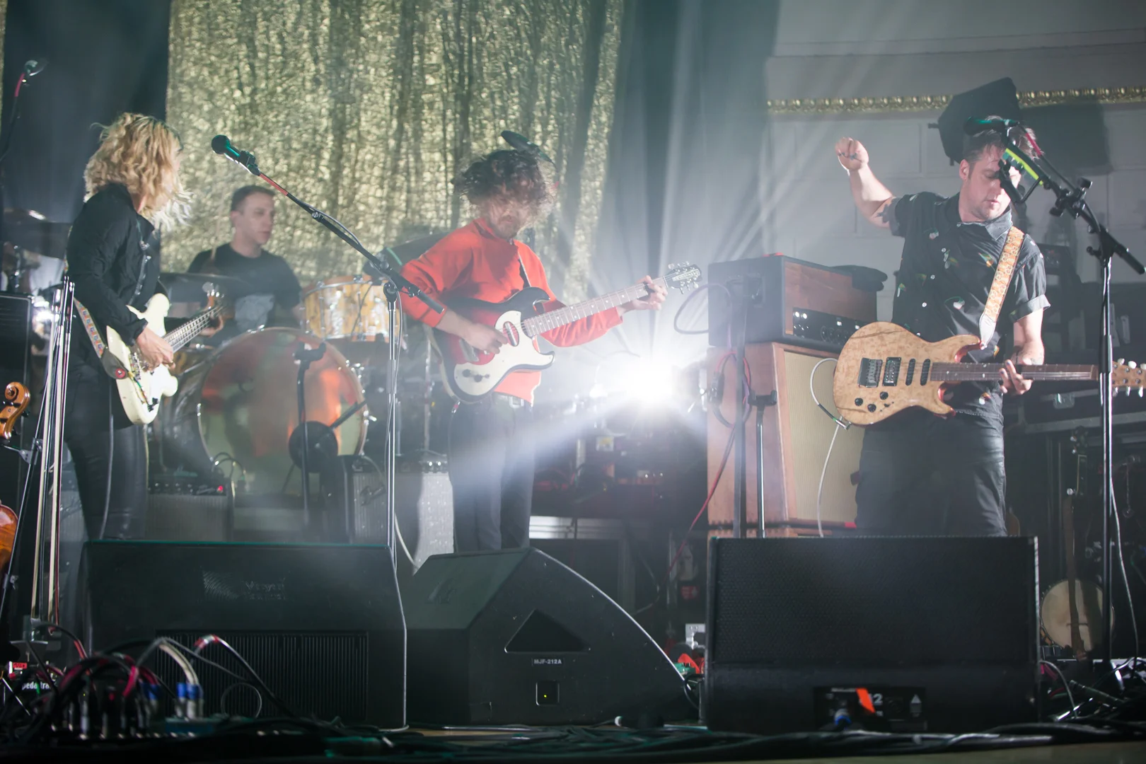 ModestMouse337.jpg