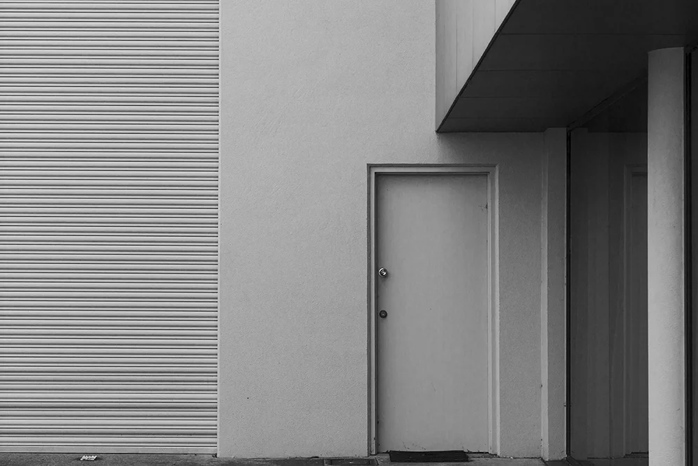 FORMALISM 1 (ISO100 f-5 1-200s).jpg