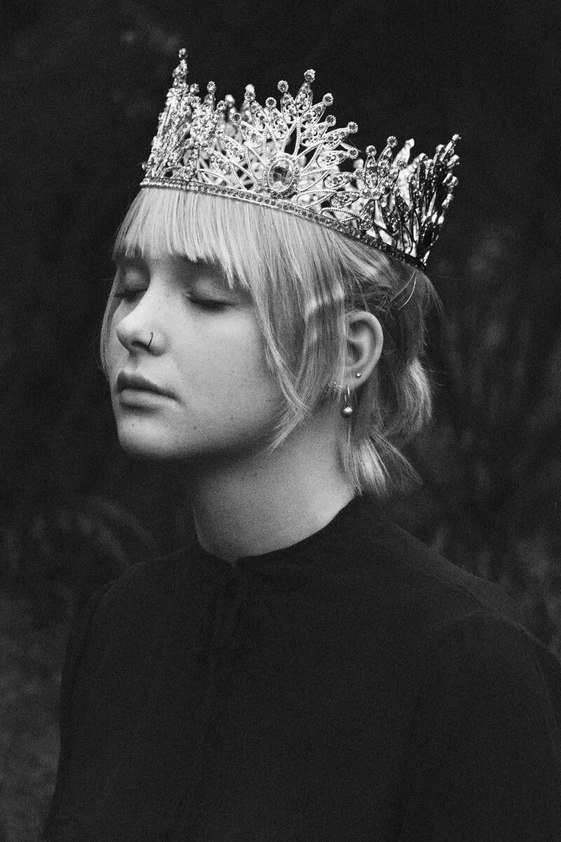 Crown by Lynn Ruesseler - Digital 3