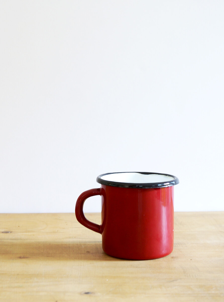 Red_Mug_Medium_1.jpg