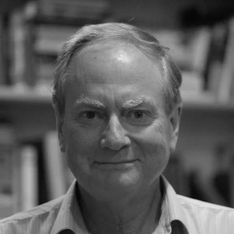 andrew pike headshot.jpg
