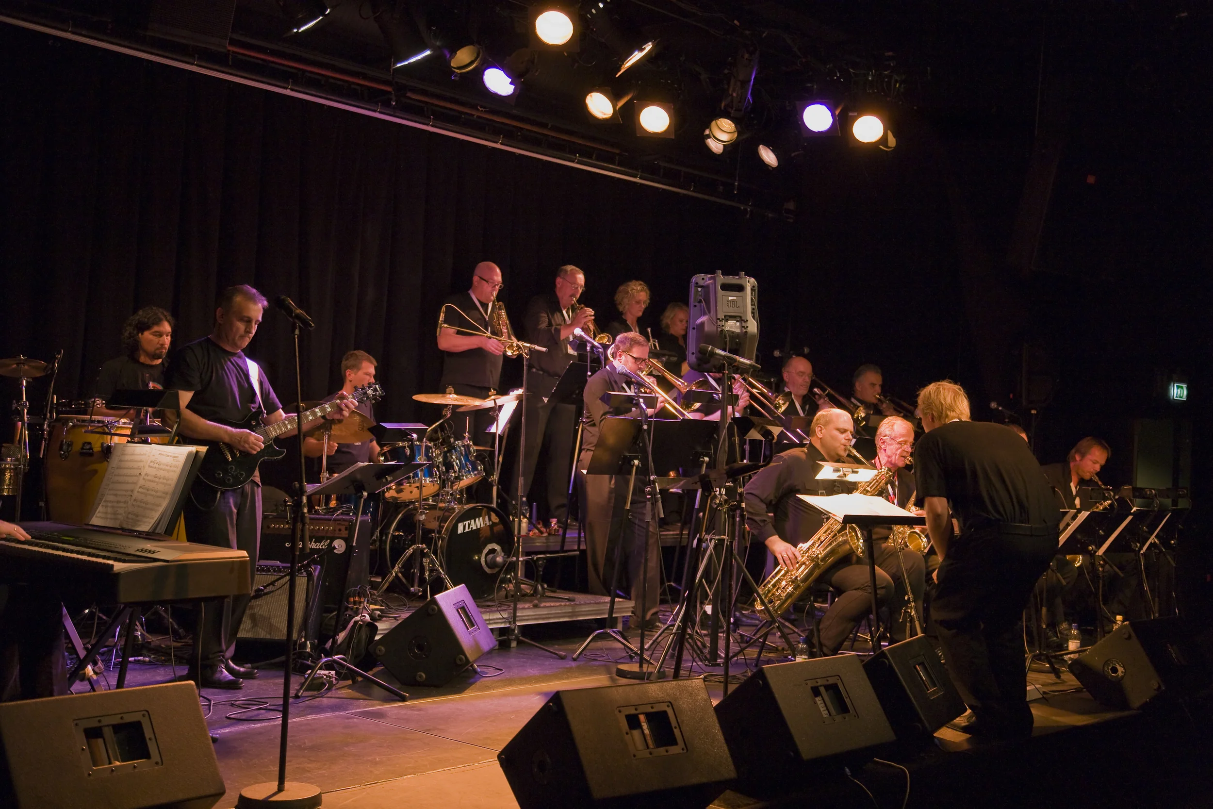 Follo Big Band med The Blossom Bees