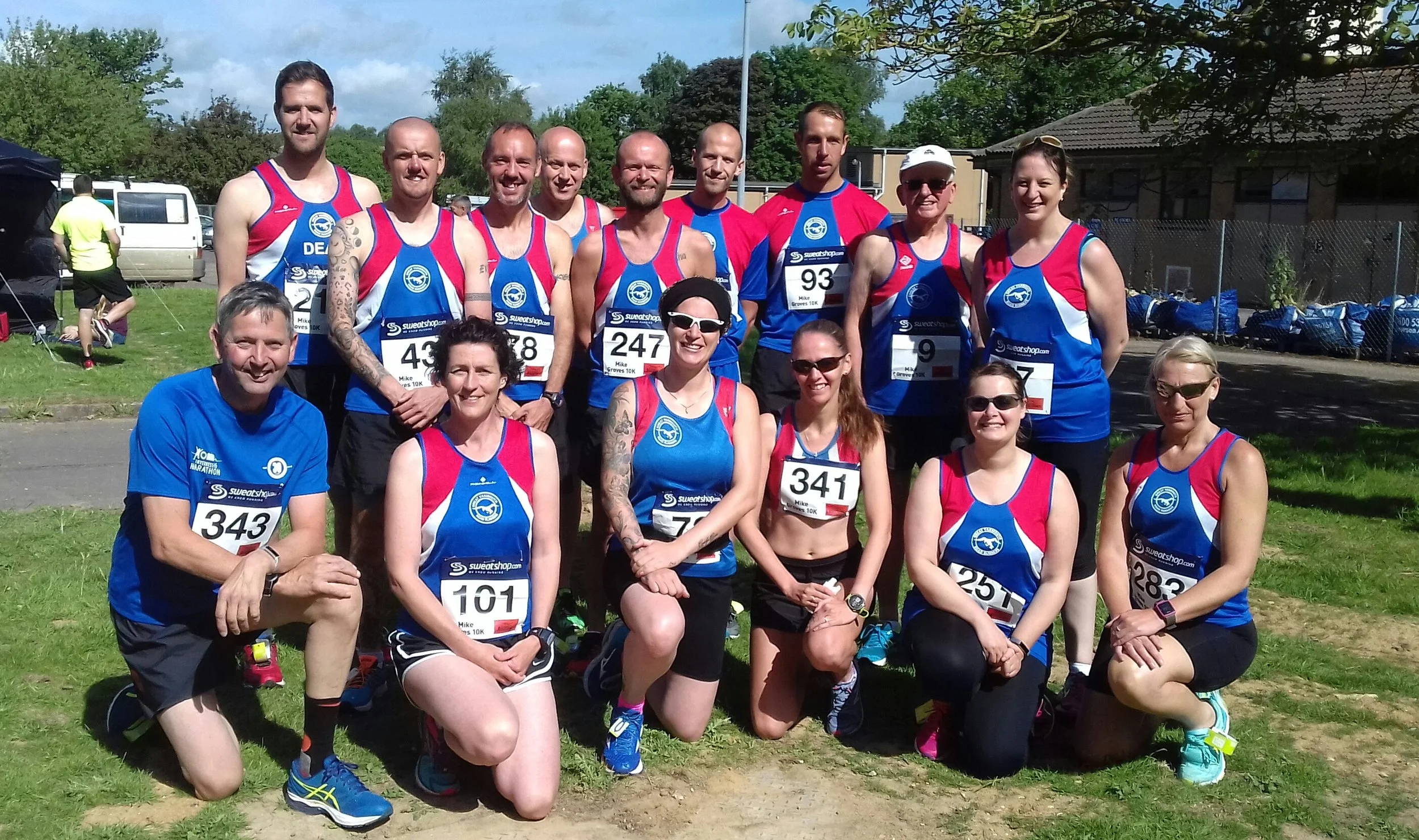 A pre race team shot with Dave Girling back on the racing circuit.