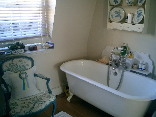 Bathroom 4.jpg