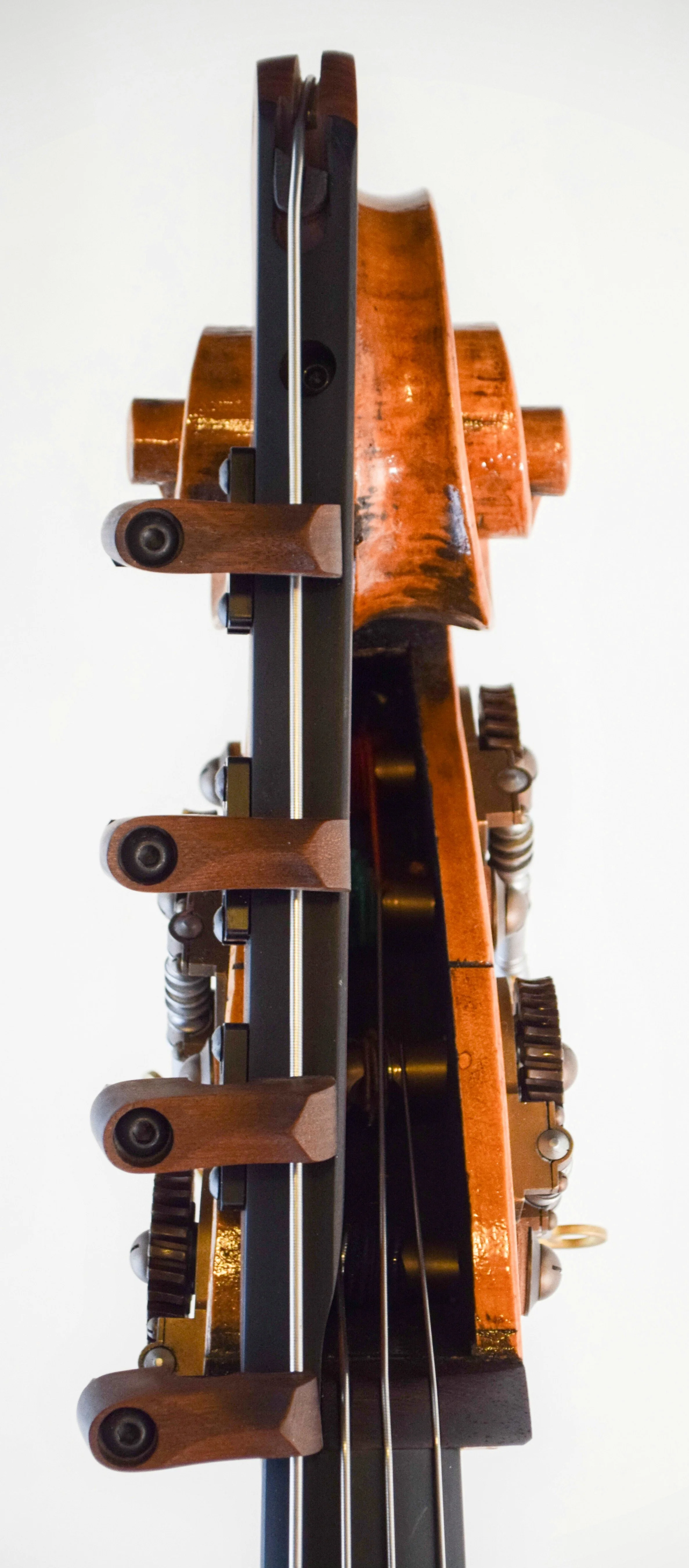 scroll front 14~2.jpg