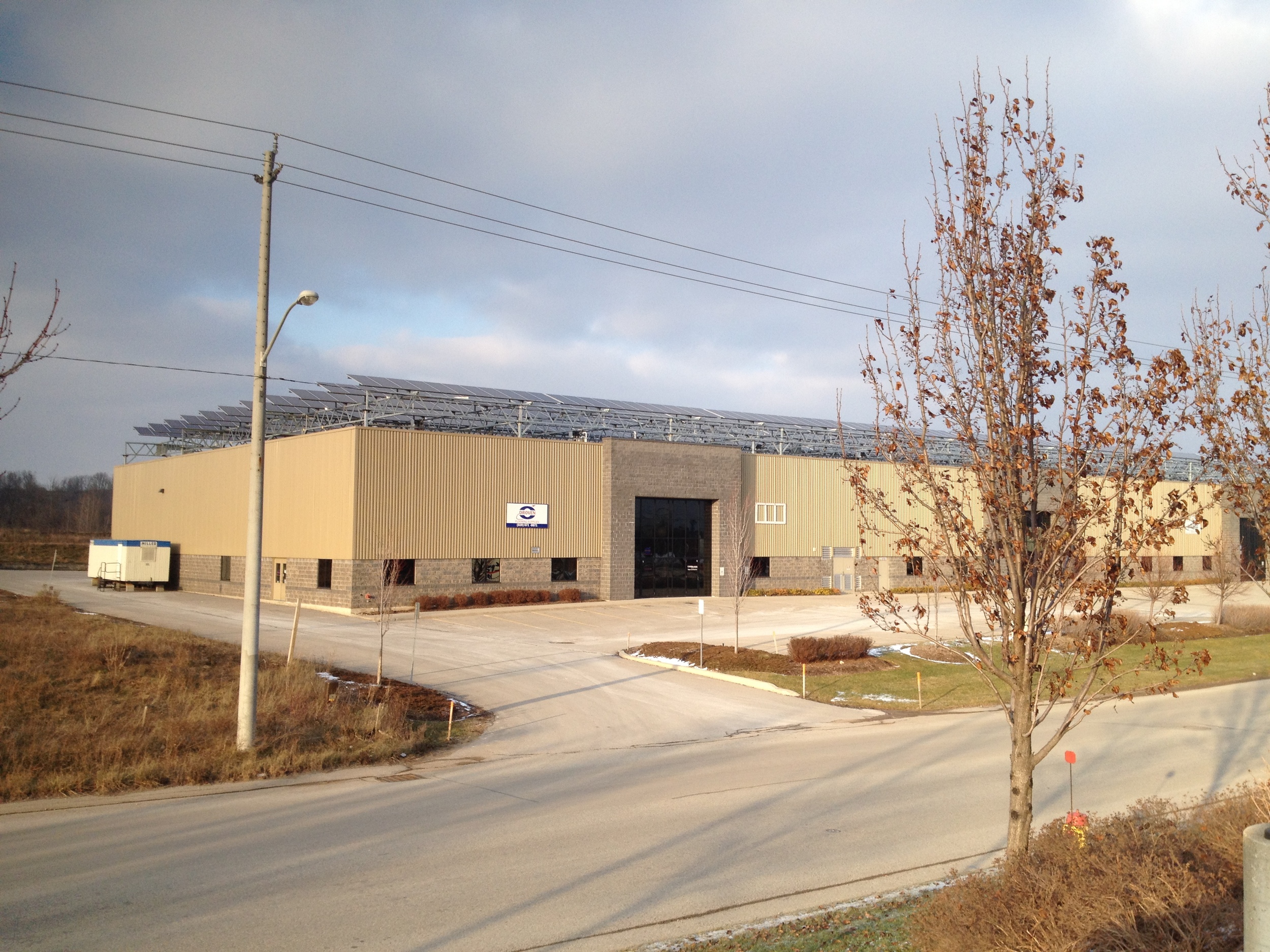 320 kW Office / Warehouse