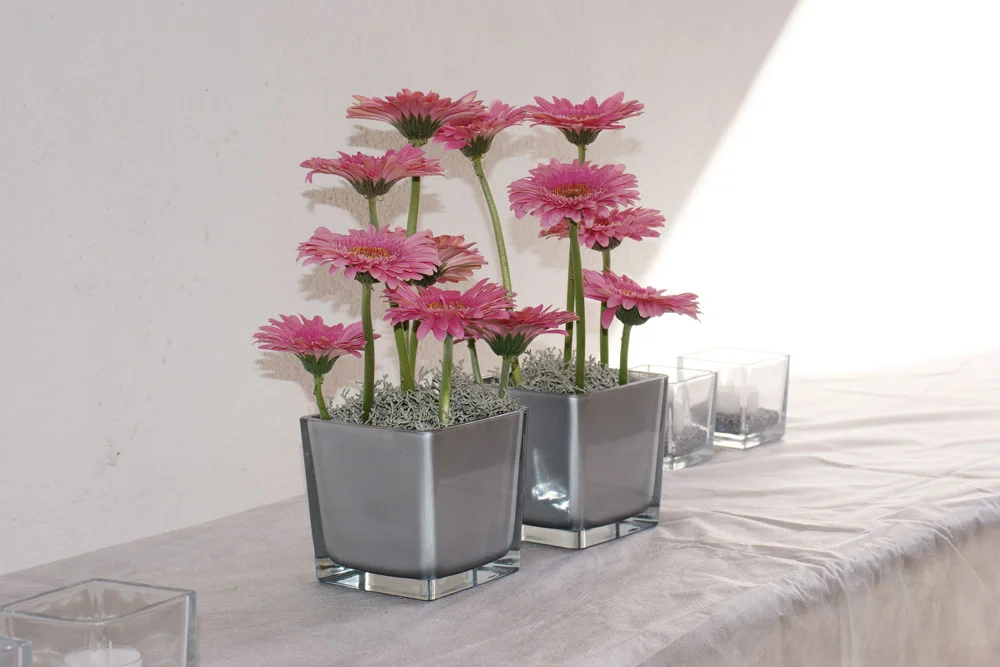 Tisch_23_BLUMENWERKSTATT.jpg