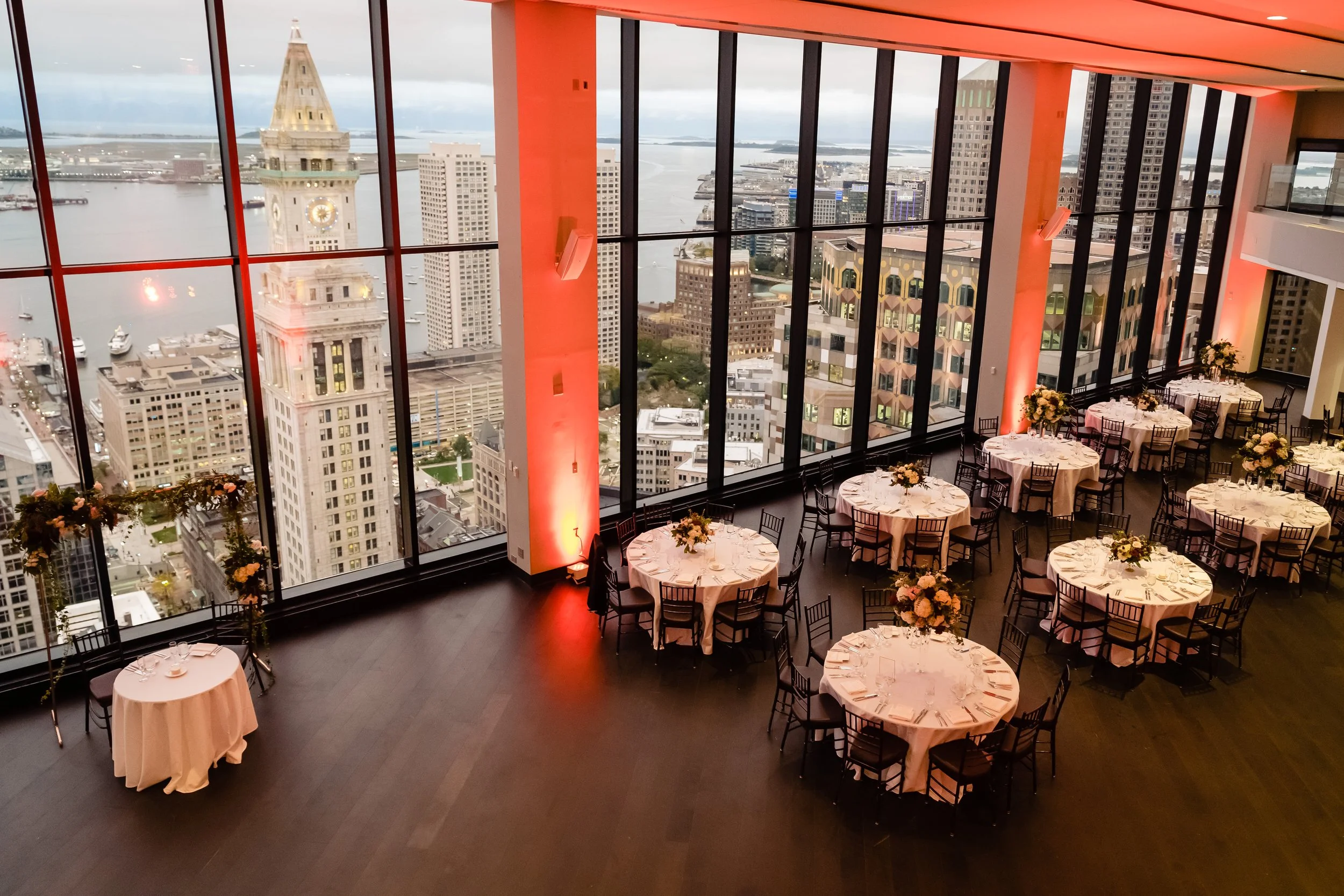 krysteen-jonathan-encore-state-room-boston-wedding-photographer-nicole-chan-photography-578.jpg