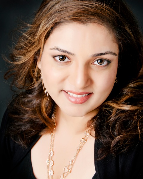 Puja Misra_Zoom Into Life Photography_8x10.jpeg