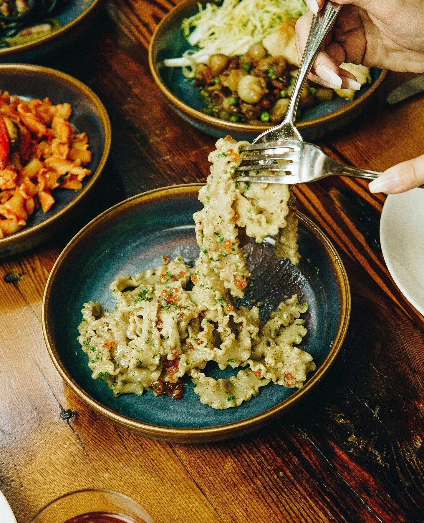 Give yourself the midweek break you deserve, join us tonight at 5pm 🤩⁠
-⁠
-⁠
-⁠
-⁠
⁠
#phillyseafood #seafood #rawbar #phillyfood #phillyfoodnearme #phillybar #phillyhappyhour #happyhour #bar #cocktails #phillyrestaurant #findus #phillyfinds #dinner 