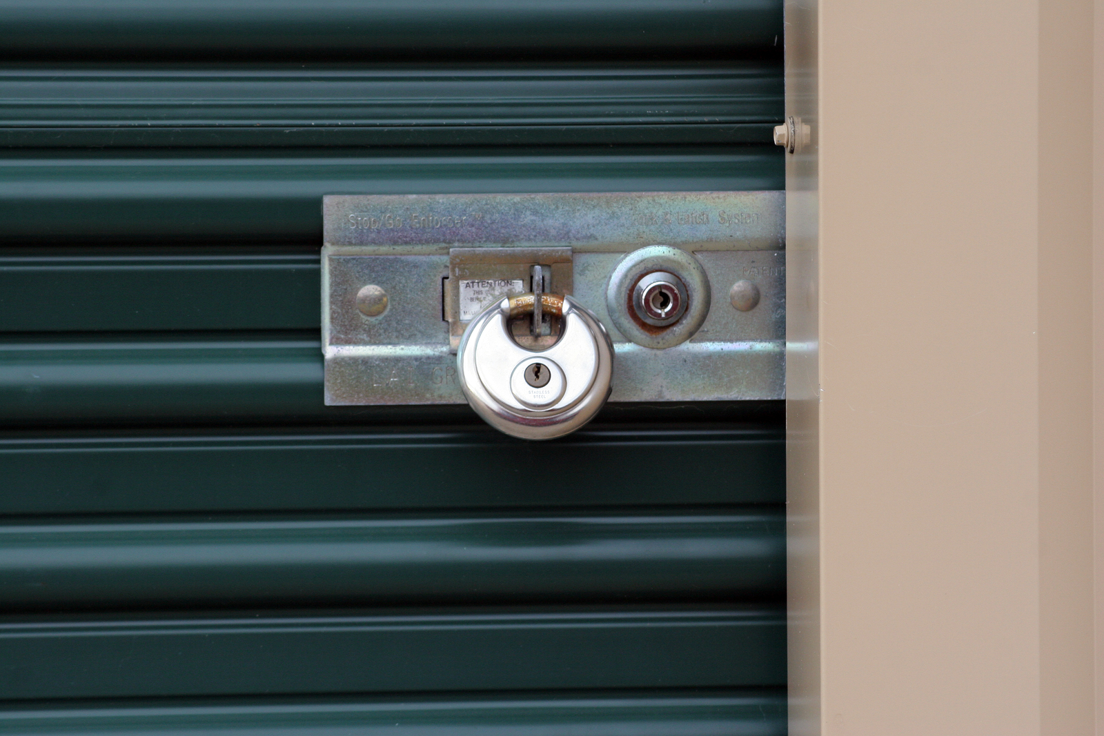 brandon-moving-storage-security-lock-storage-options-long-term.jpg