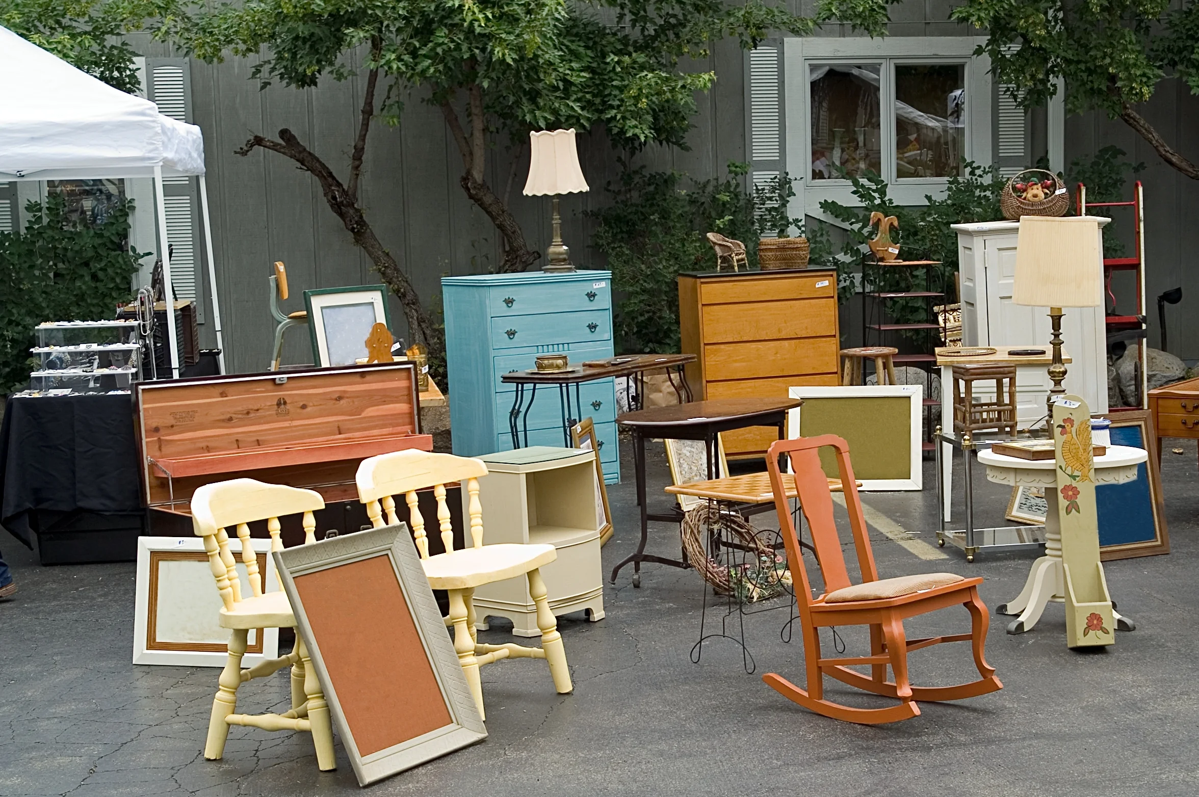 brandon-moving-storage-north-little-rock-maumelle-arkansas-benton-bryant-garage-sale-tips.jpg