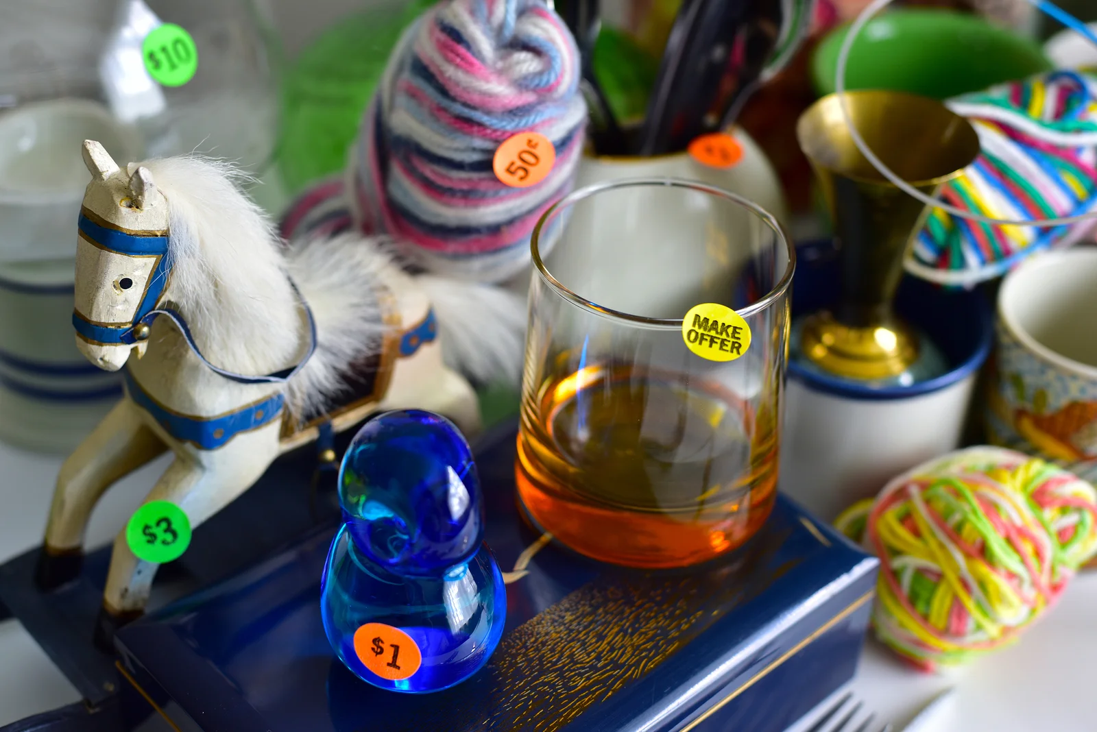 brandon-moving-storage-Garage-Sale-Yard-Sale-tips-barter.jpg