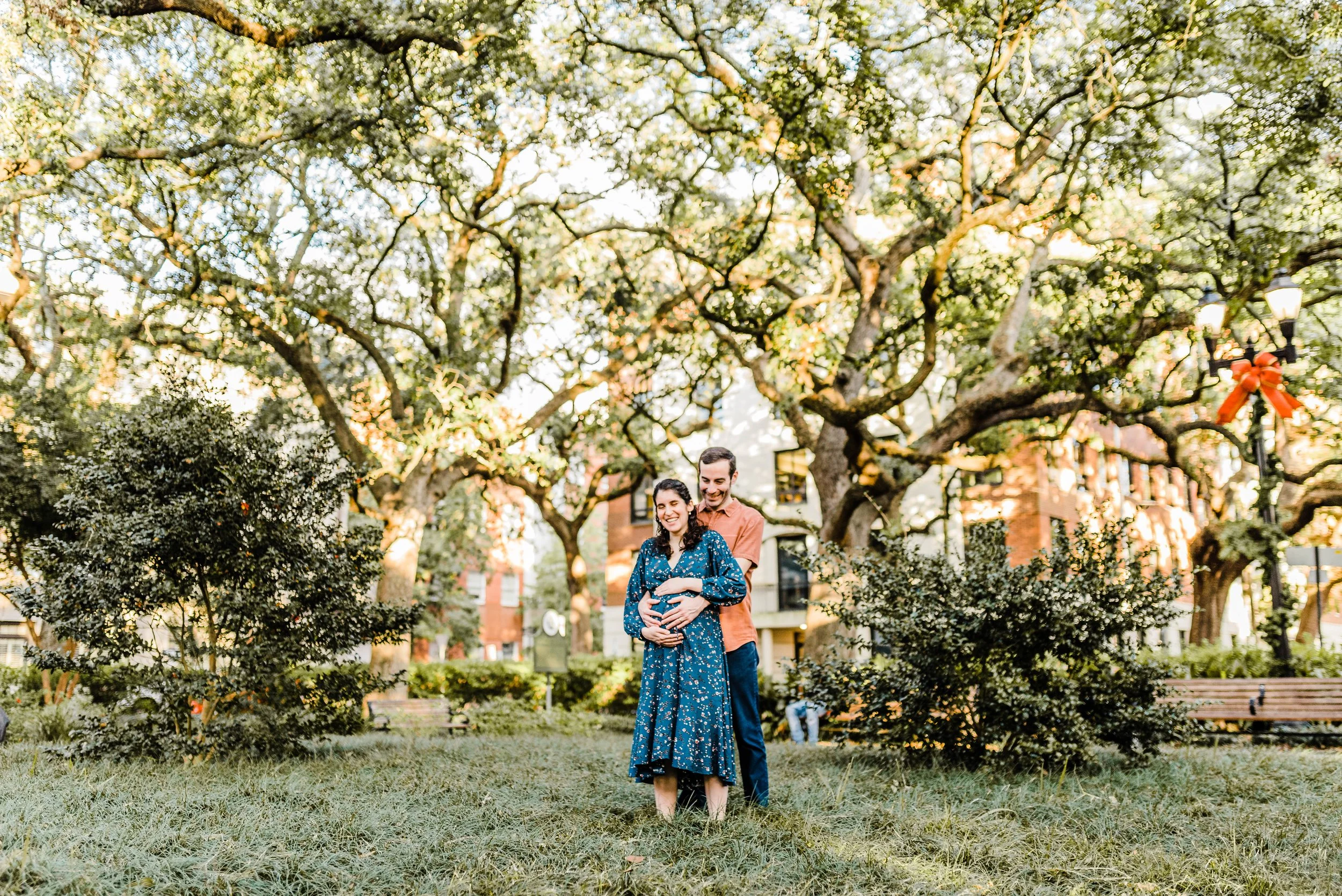 Savannah Maternity Photography // Downtown Savannah &amp; Old Pink House