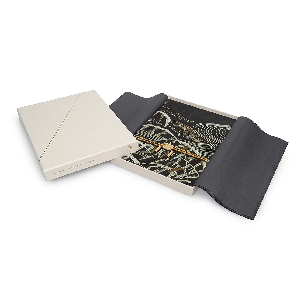 GreyEmbroidery_Largebook_04.jpg