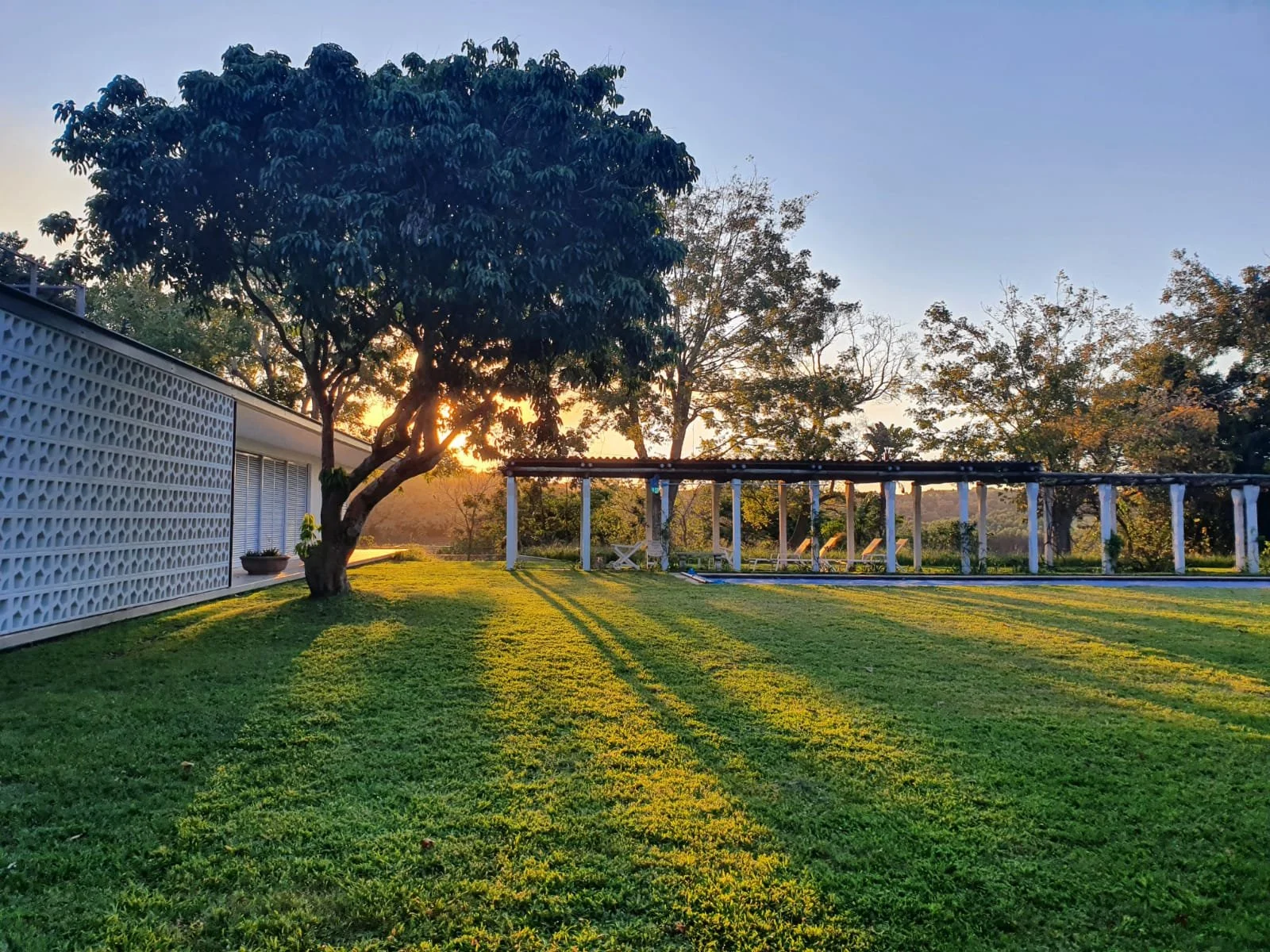 poolhouse sunset 00bc98f3-d915-4f04-a6a3-460651007e78.jpeg