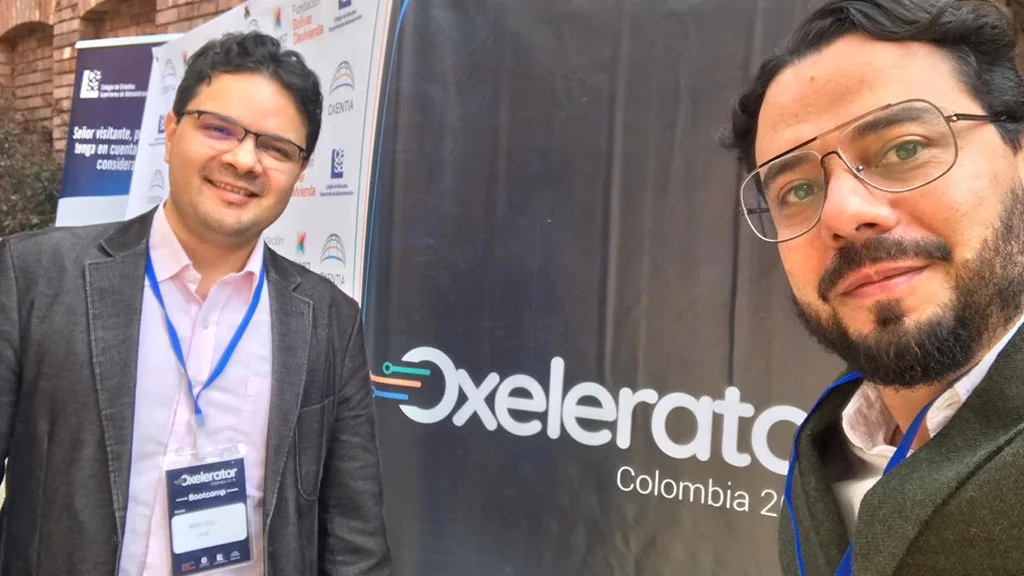 Andres Tellez and Juan Manuel España participating at the Oxelerator 2019