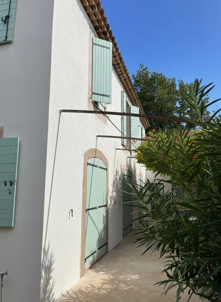 Ravalement de façade en RMEà Puyloubier facade sud