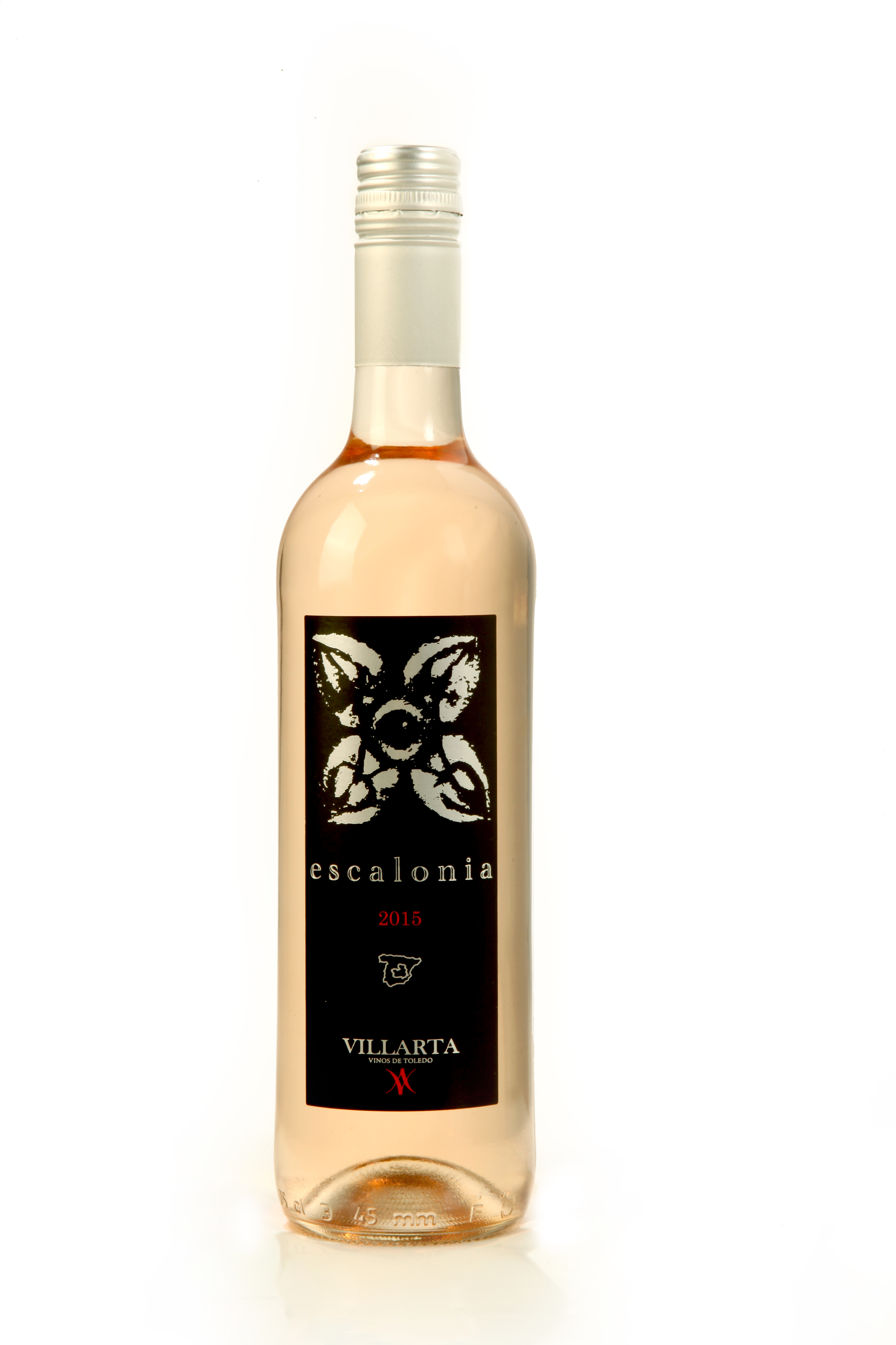 Pálido color salmón, brillante y cristalino. En nariz nos muestra una gama de aromas que lo hacen original, atractivo y agradable. En boca se puede notar una ligera aguja con sabores a frutos rojos. La juventud del vino se muestra en la frescura nat…