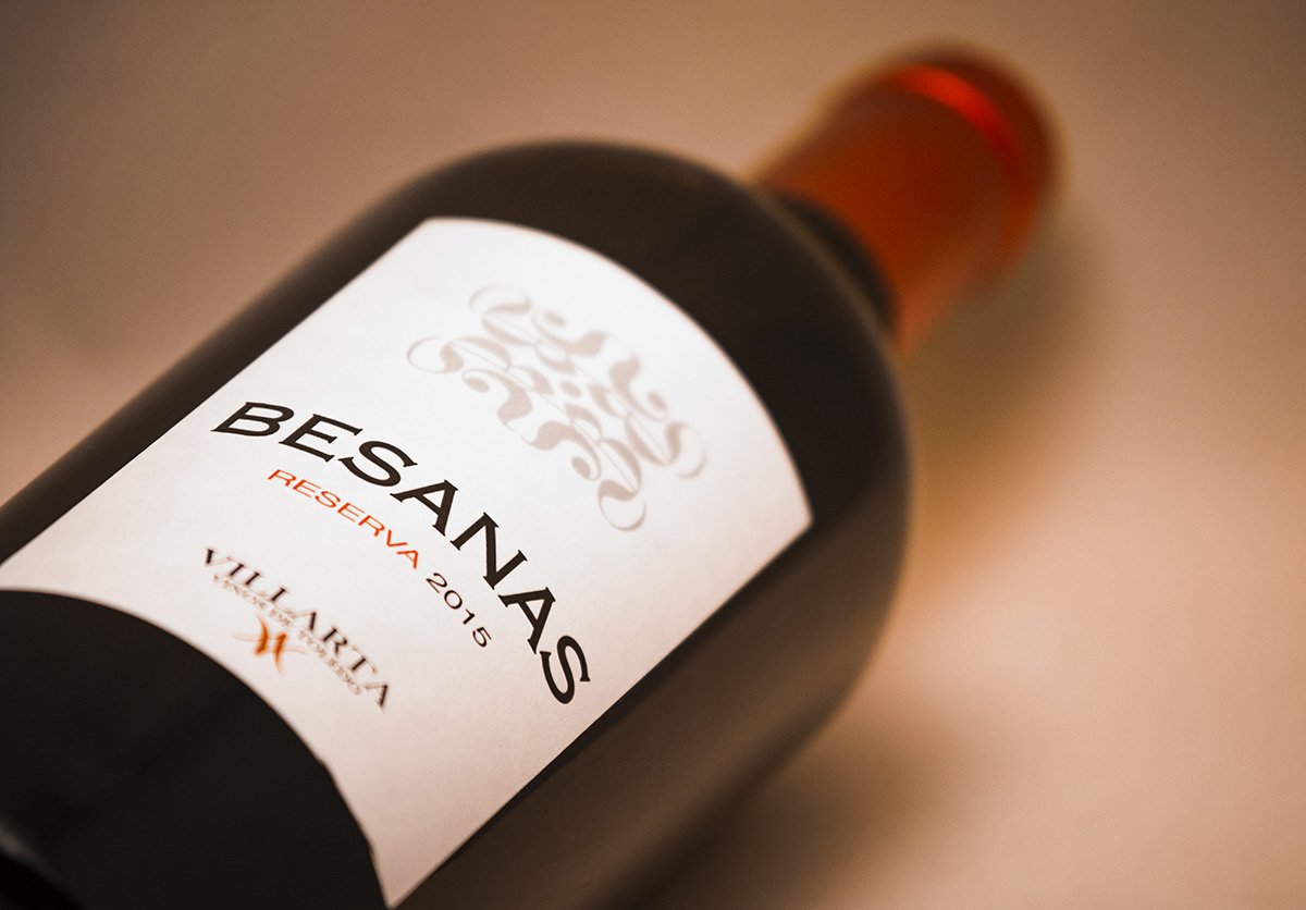 besanas.reserva.tumbada.1.jpg