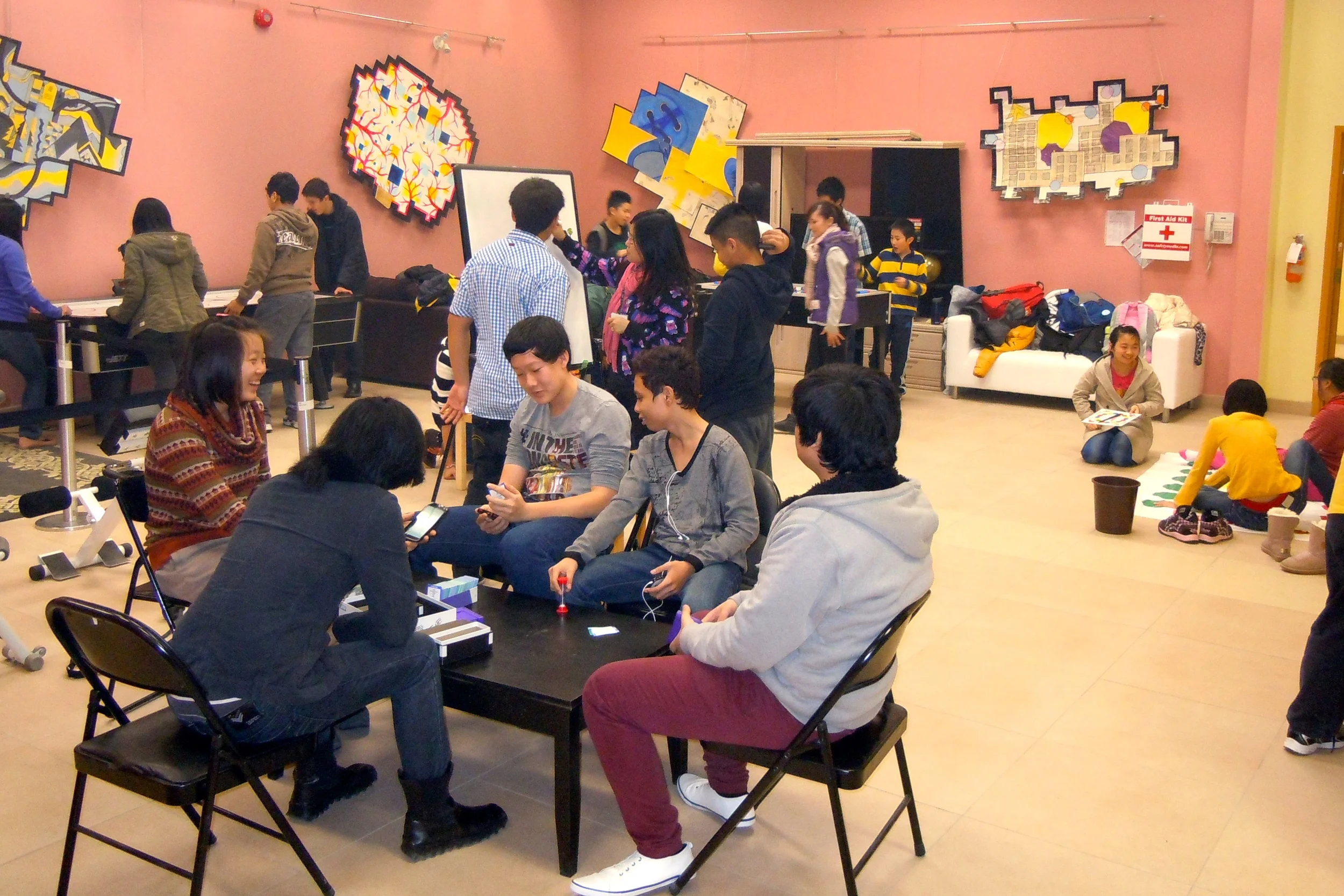Get Outside the Box participants make new friends through teamwork. Image by CICS.