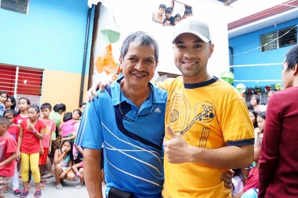 Consul re-connecting with Morry of the Avanai community. Photo by Catholic Student Leadership