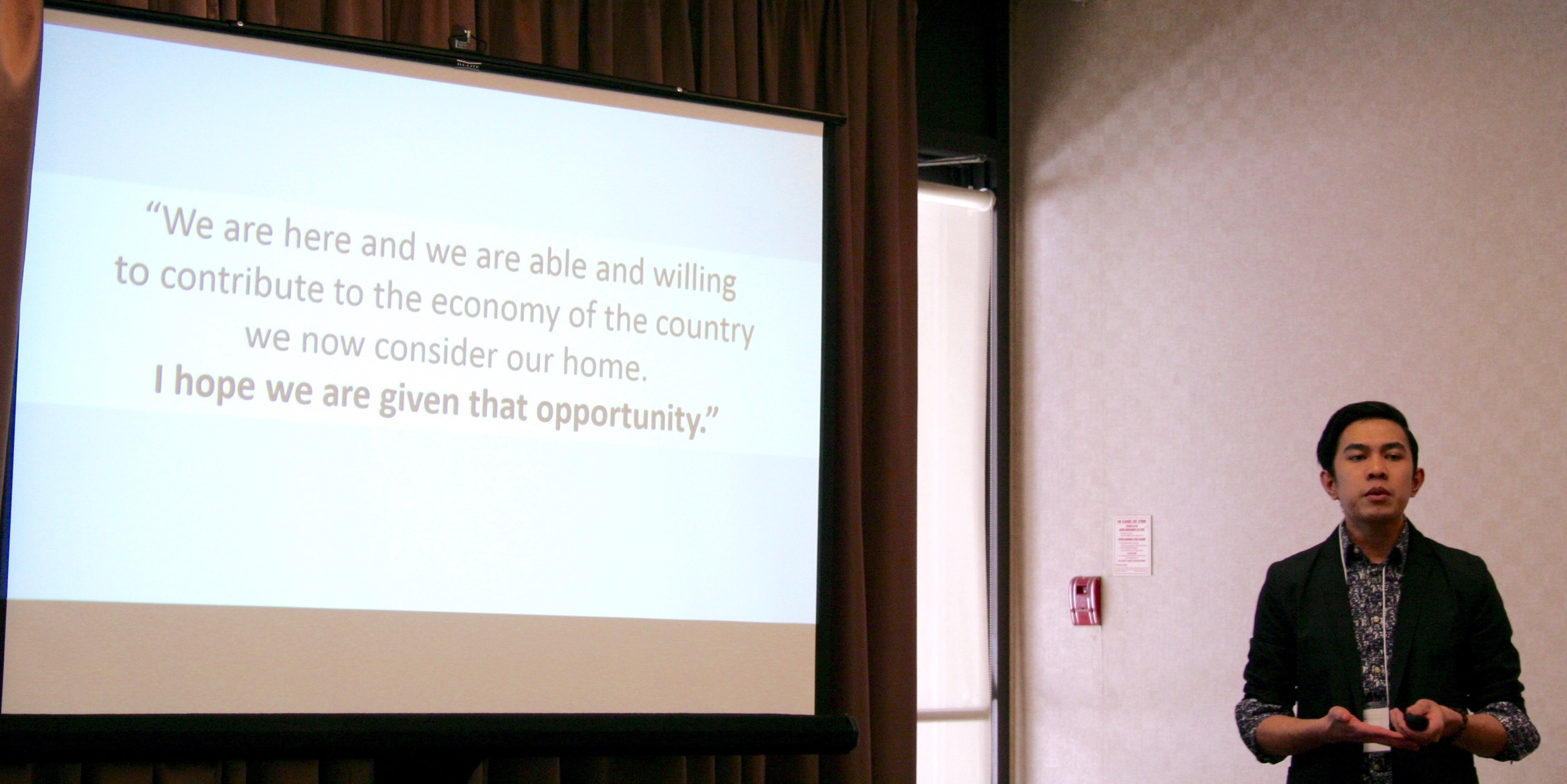 Rowell Clarito Perez presents his newcomer experience as a foreign-trained teacher. Photo by Hywel Tuscano