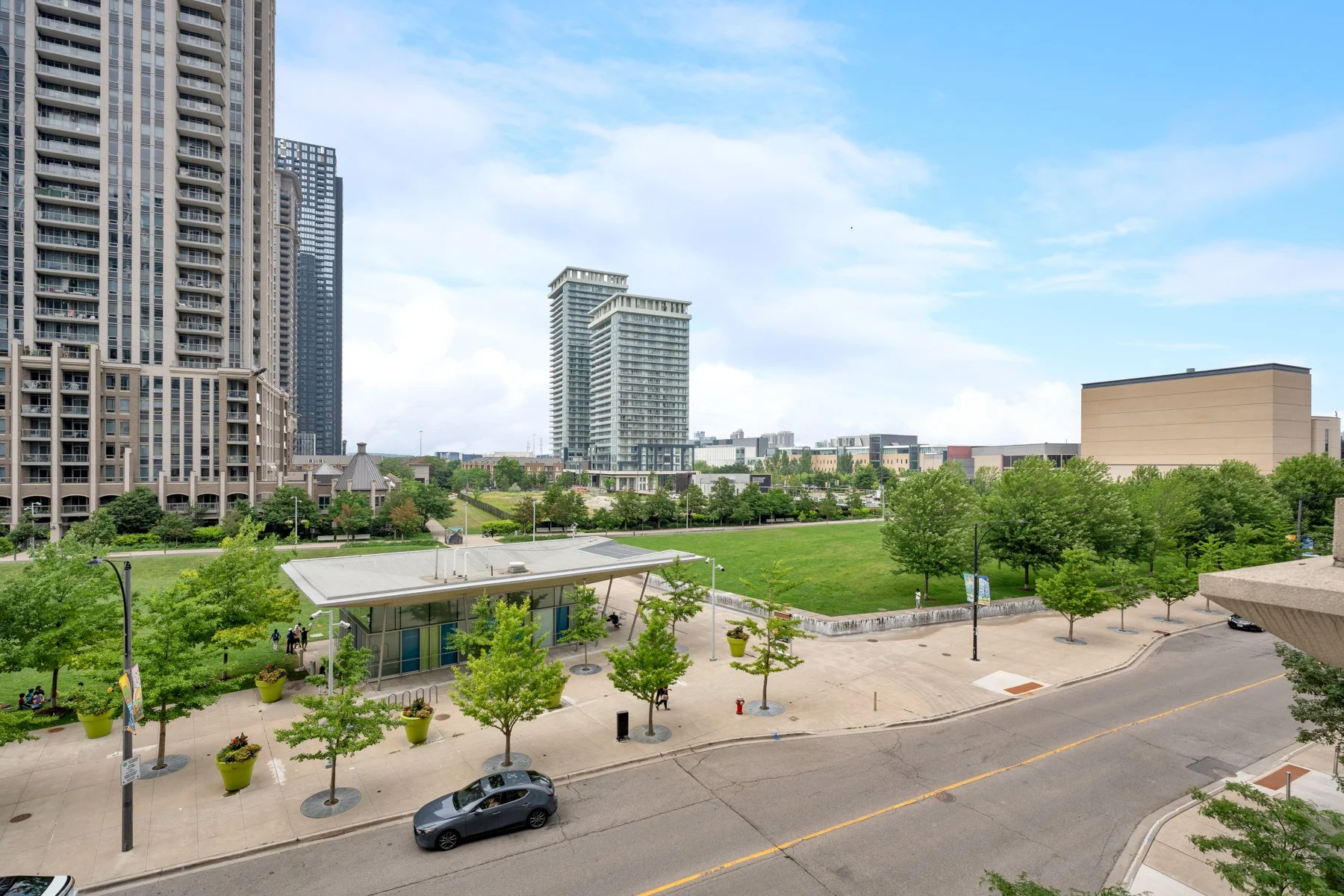 350 Princess Royal #405, Mississauga-19.jpg