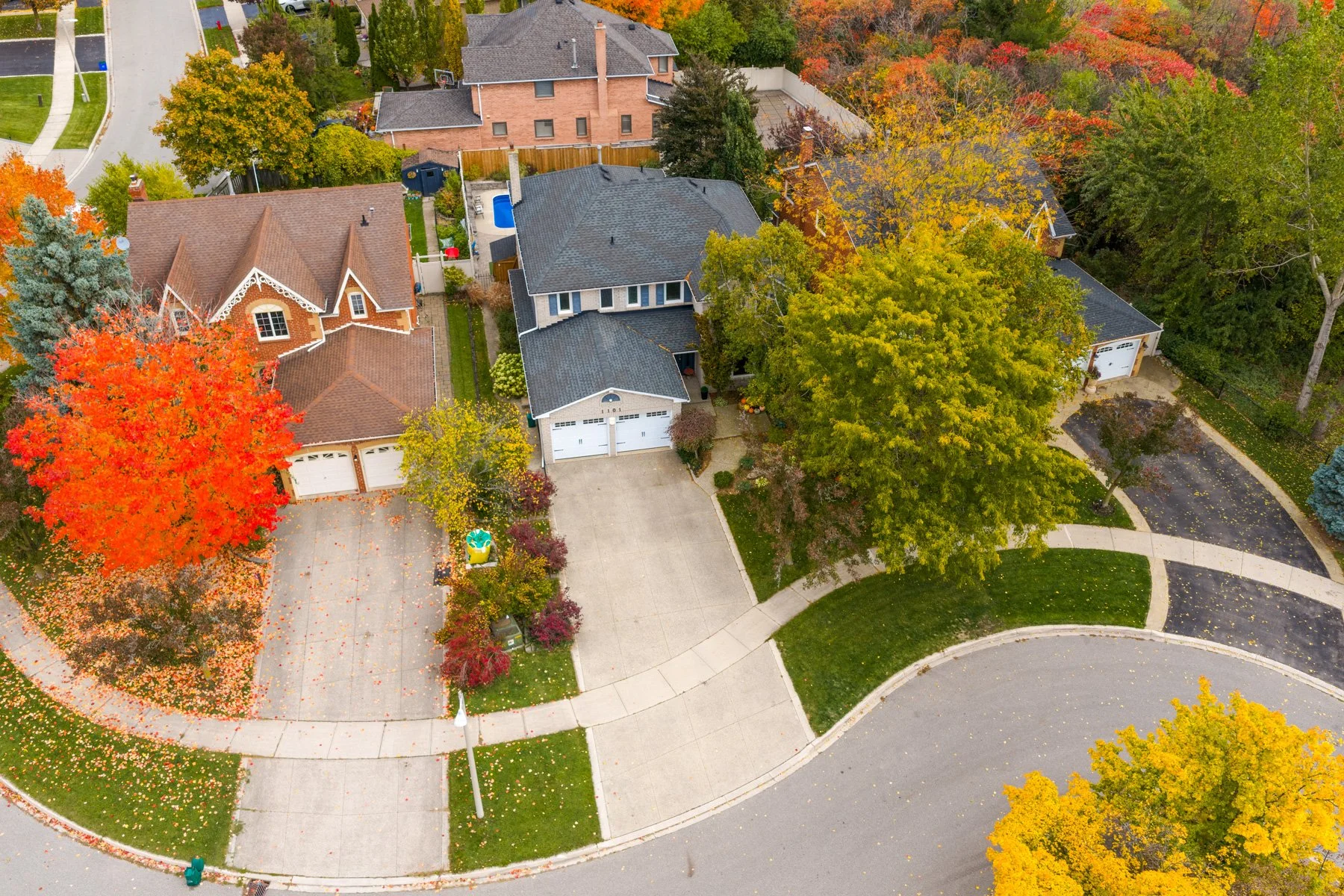 1101 Fieldstone Cir. Oakville-1.jpg