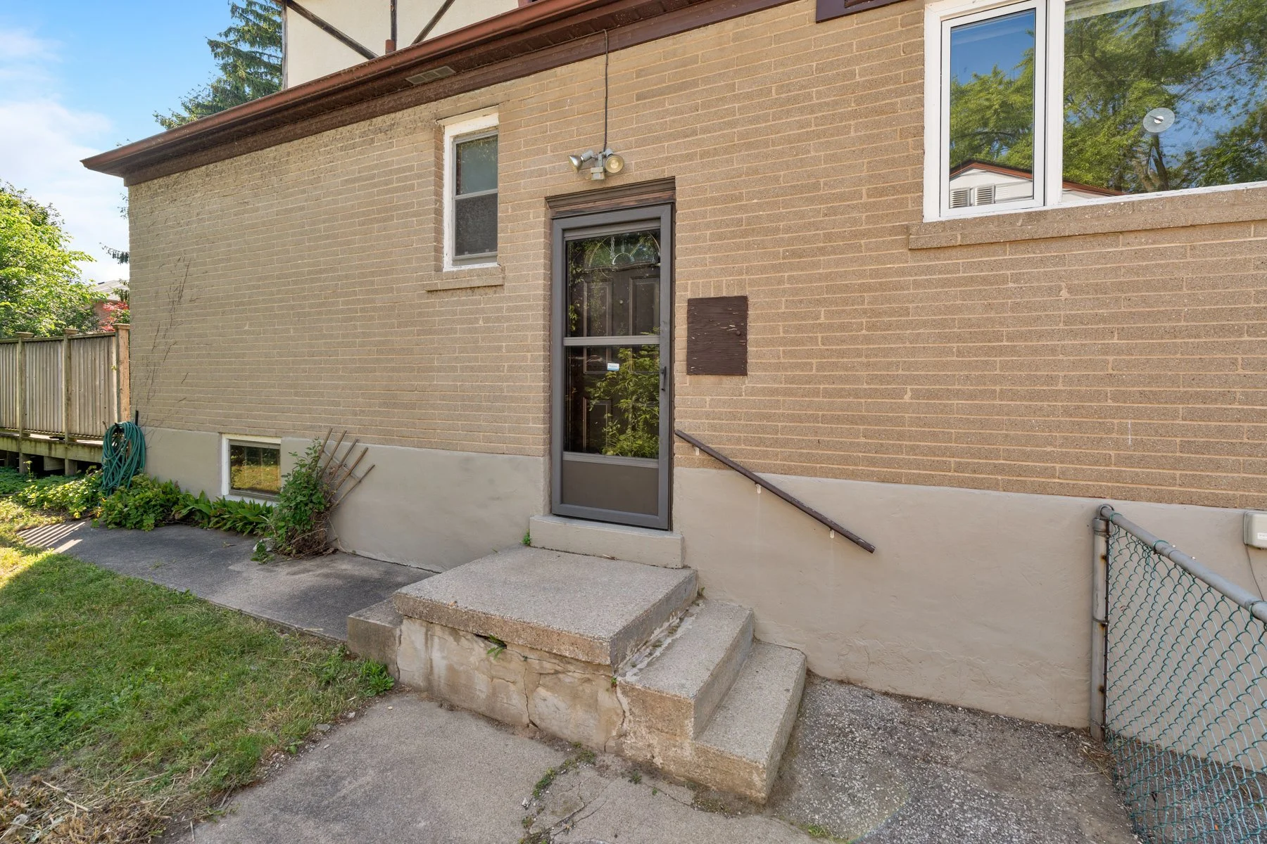 52 Briarwood Ave. Mississauga-8.jpg