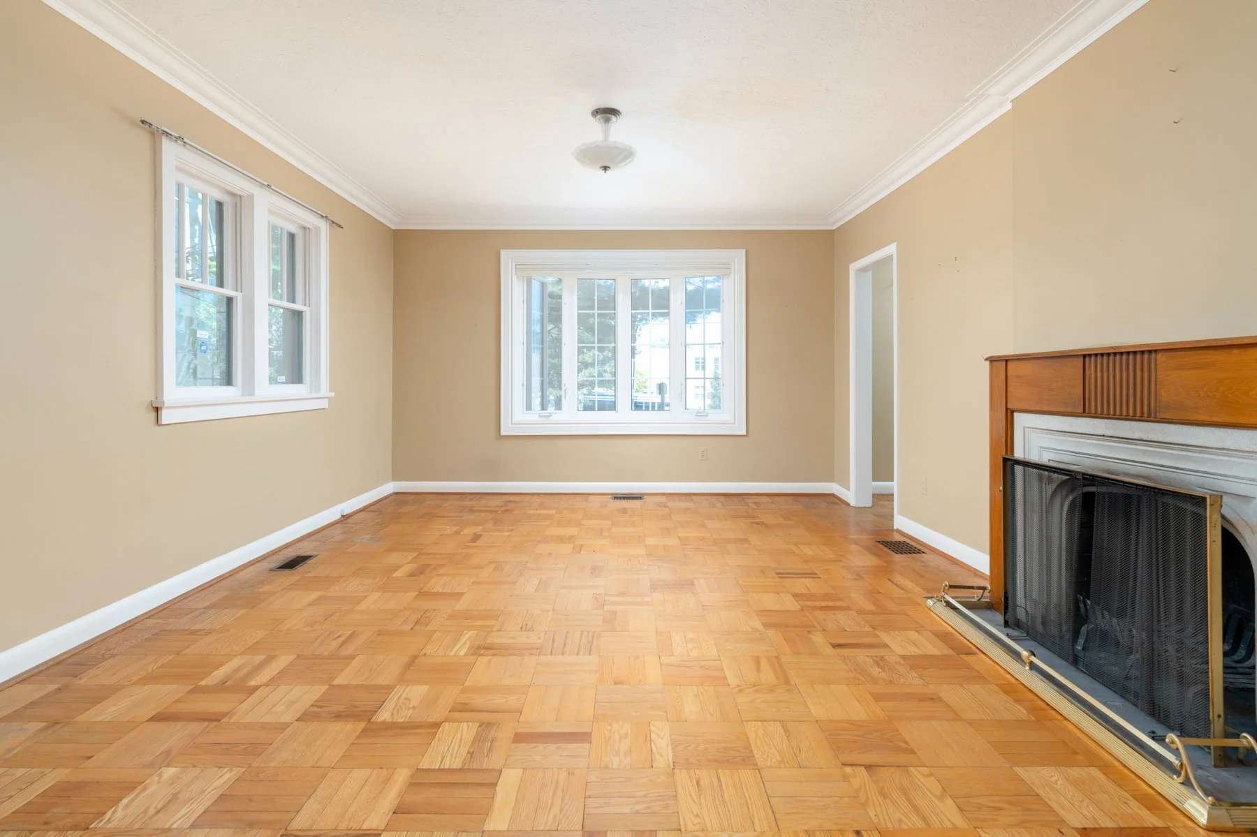 52 Briarwood Ave. Mississauga-13.jpg