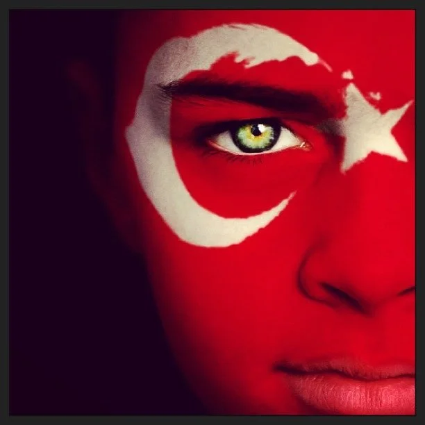 Bu gözler görür