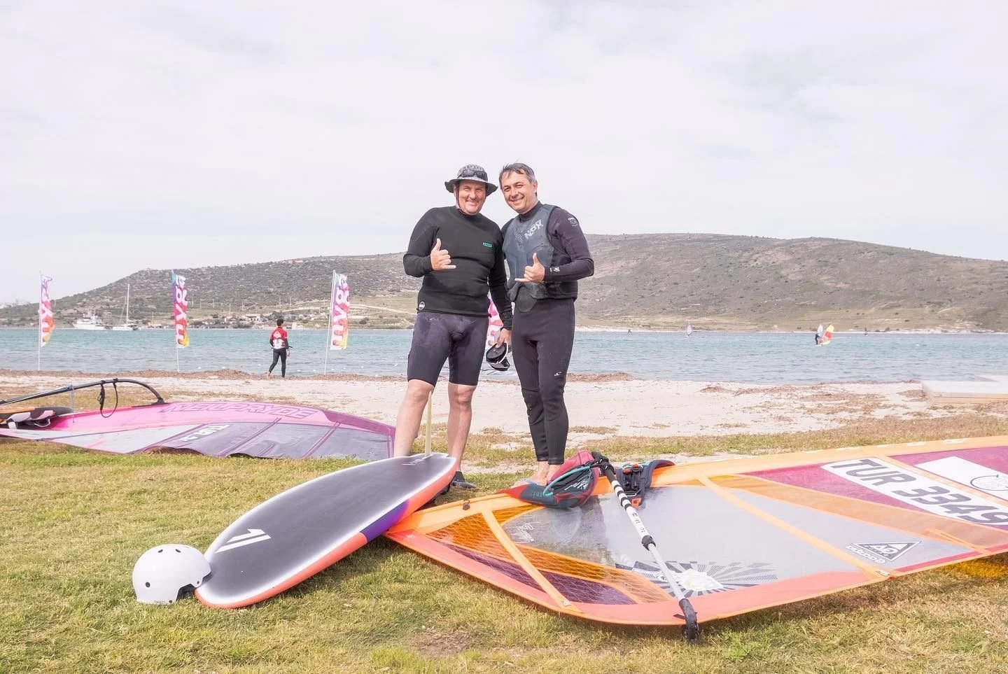 Mayıs rüzgarını yakalayanlarMyga Surf City'de güneşimiz ve rüzgarımız bol,…