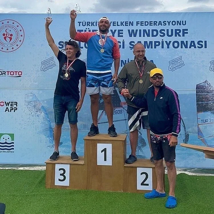 Haftasonu gerçekleşen Türkiye Windsurf Slalom Şampiyonası’nda 1.lik ödülünü…