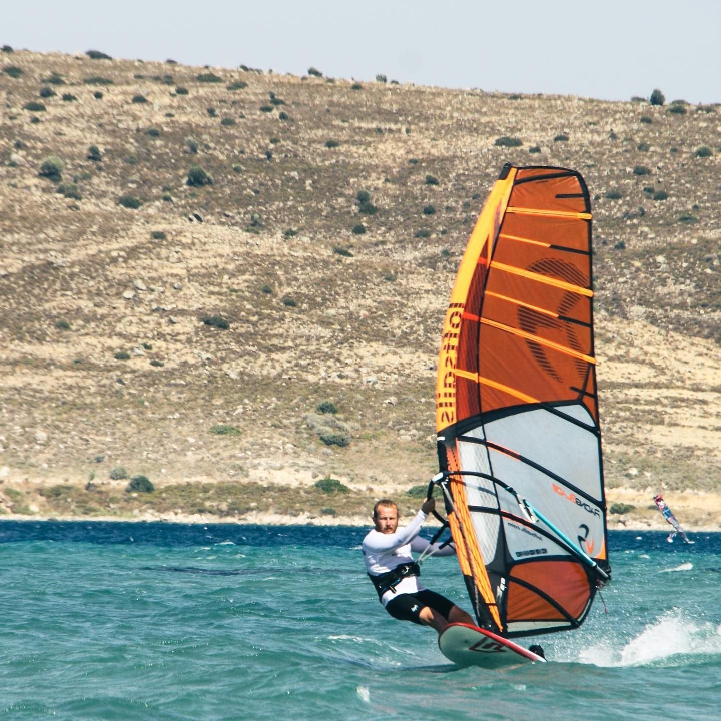 Alaçatı uçuyor!dalgalara, rüzgara bıraktık kendimizi, adrenalin ve heyecan…