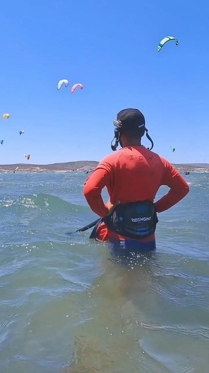 Rüzgar ve kitesurf beklemez