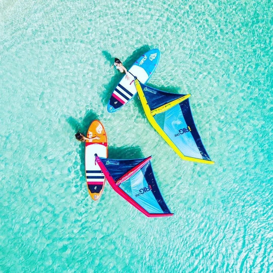 Paddle boarduna yelken takarak Surf yapabilirsin
