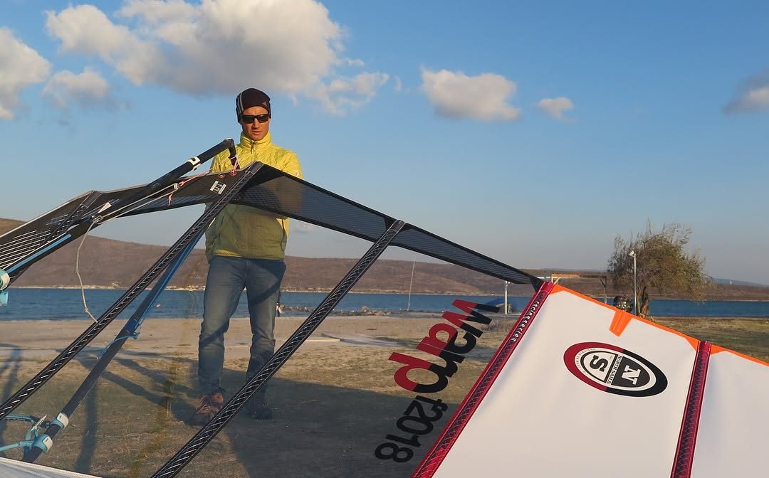 THE LIGHTEST YET MOST COMPETITIVE SLALOM SAILWARP Onlar daha iyisini yapana…