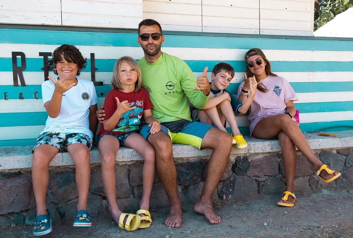 Süper sörfçüler Myga Surf City’de yetişiyor!0232 7166468 arayarak çocuğunuza…