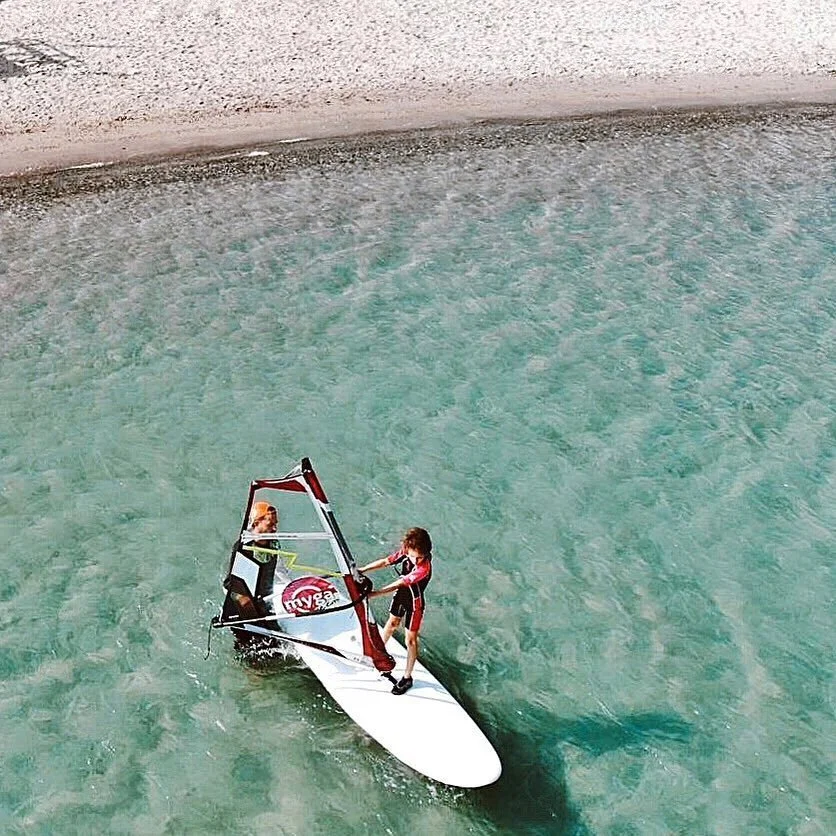 Myga Surf Okulu’nda Süper Sörfçüler yetişiyor! Sorf okulumuzda 7-17 yaş…