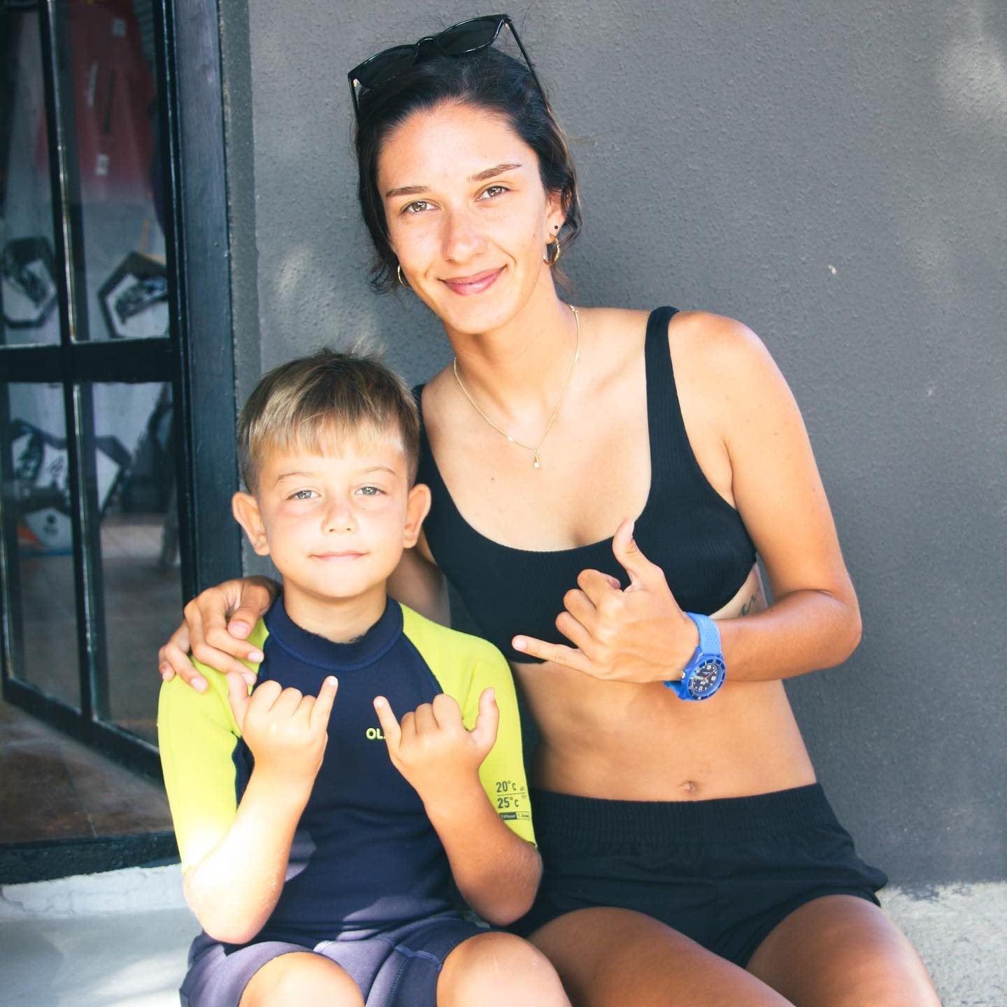 Windsurf eğitim sertifikalarını alan Süper Sörfçülerimiz şimdi okulda.Myga…