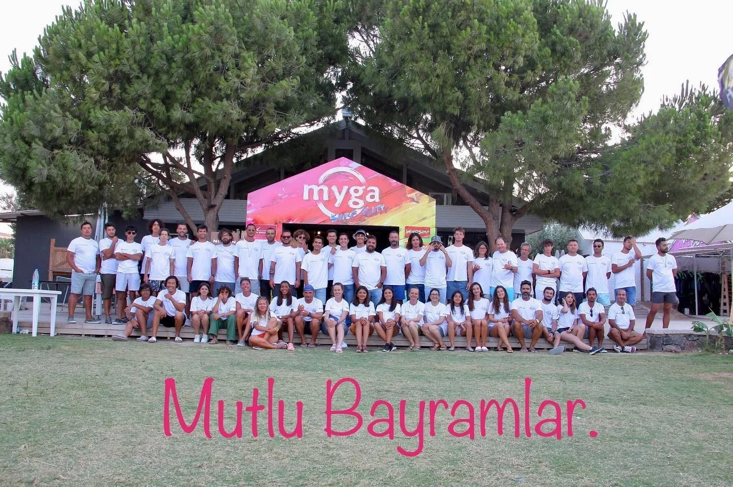 Sevdikleriniz ile keyifli, mutlu bayramlar dileriz