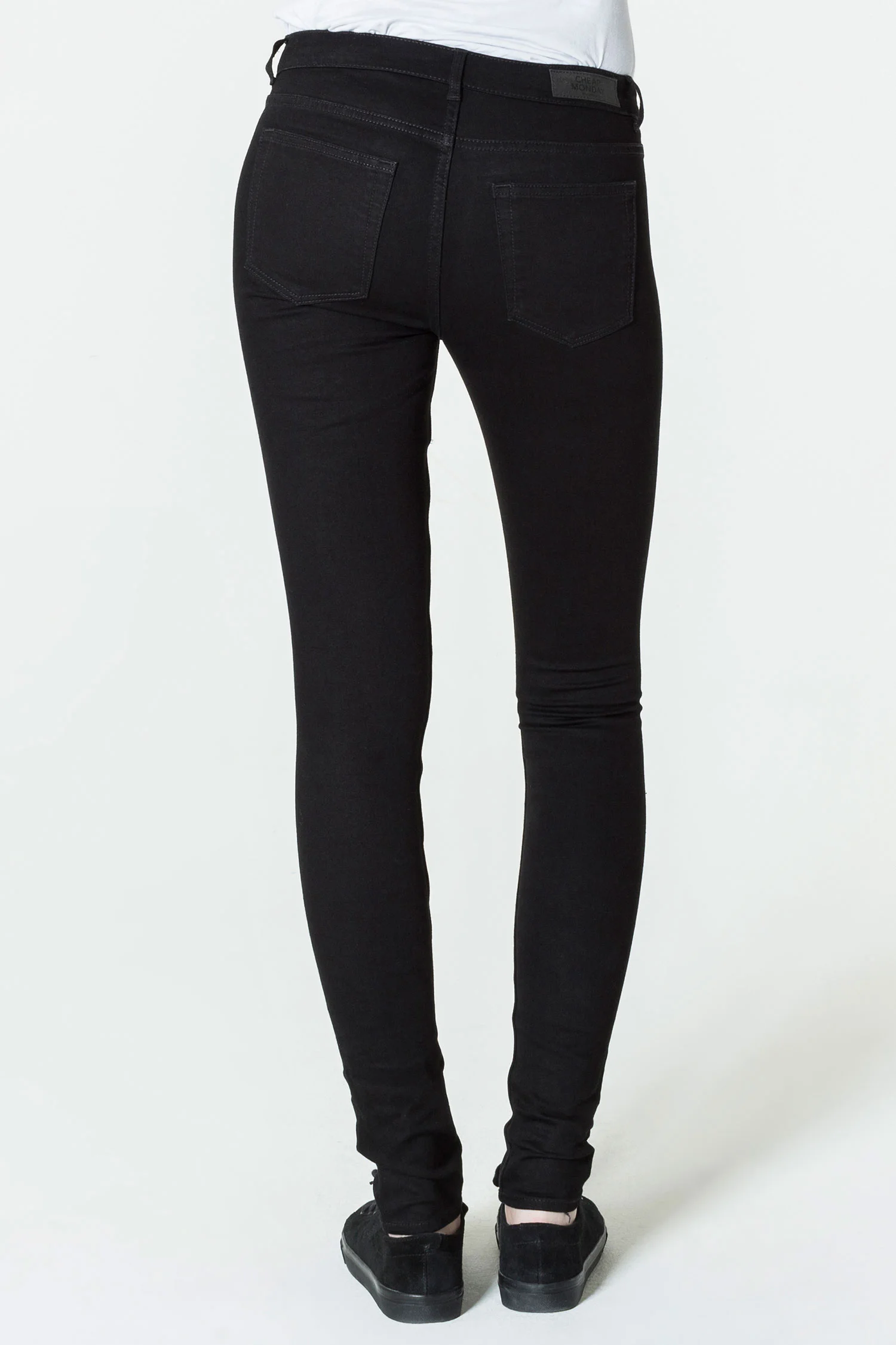 CheapMonday-MidSnap-2.jpg