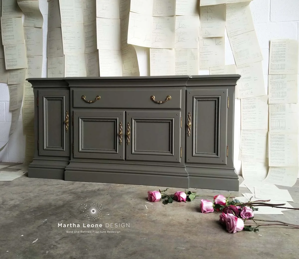 MOHEGAN SAGE : MID-TONE NEUTRAL GREEN WITH BROWN UNDERTONES