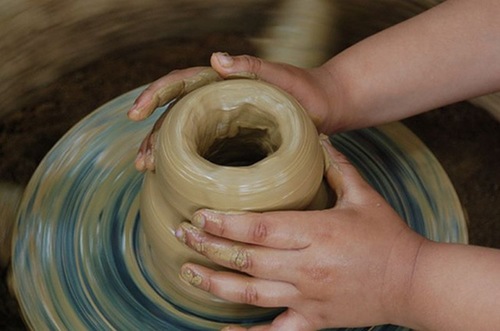 child-at-potters-wheel.jpg