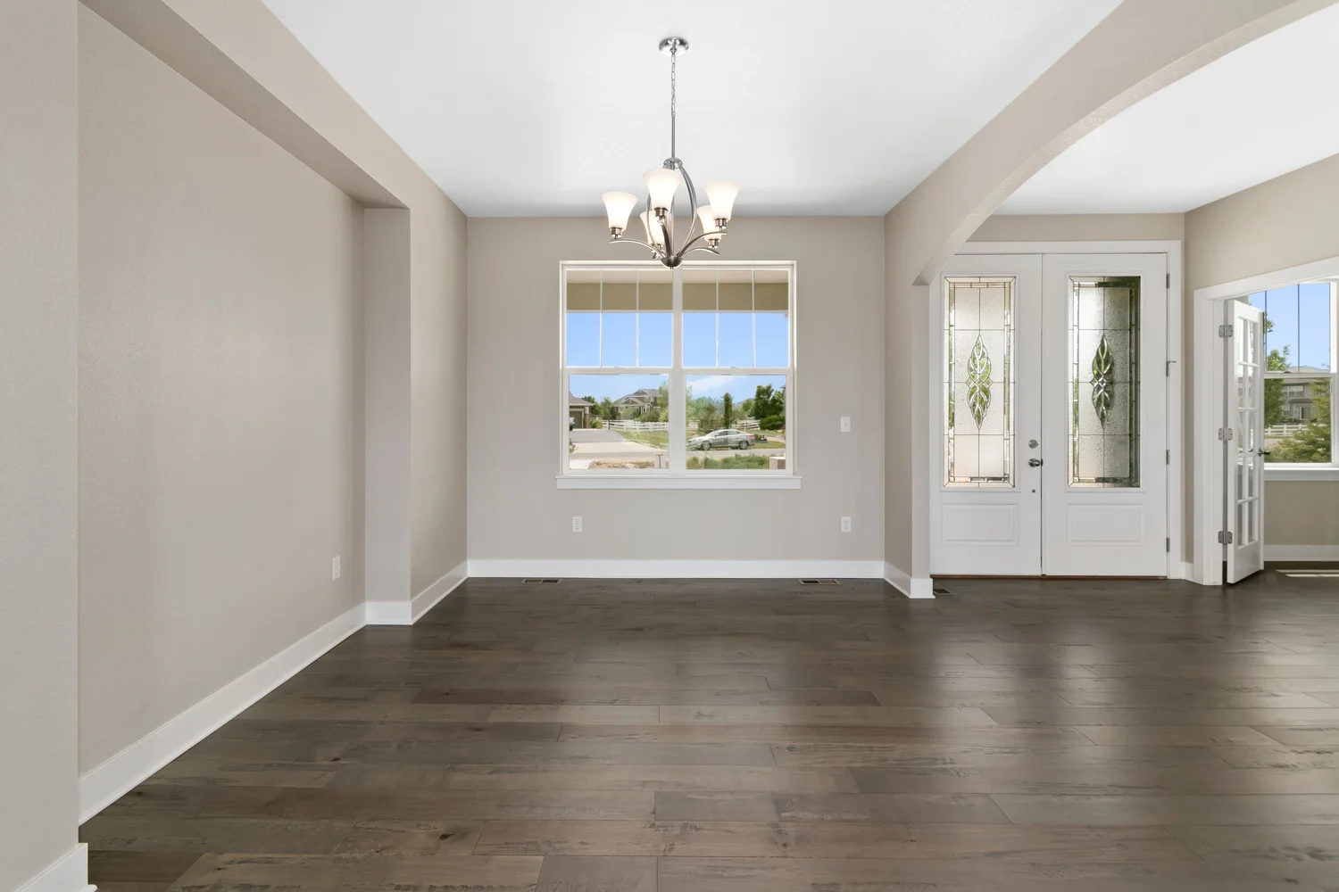 013-Main-Dining-7199-E-163rd-Ave-Large.jpg