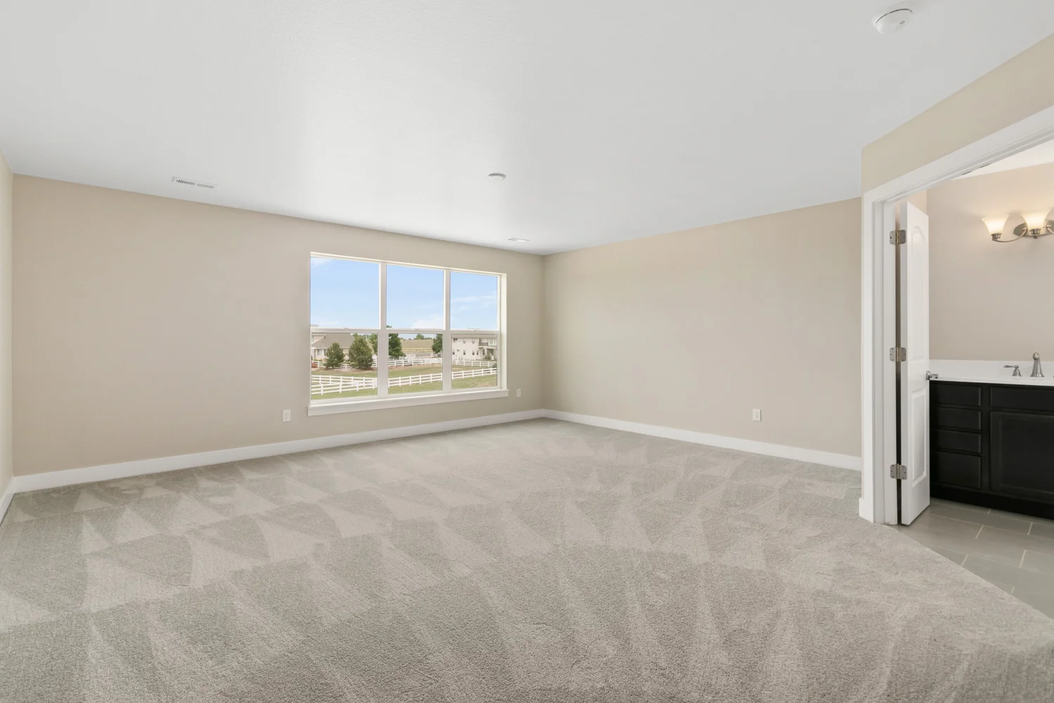 017-Upper-Master-7199-E-163rd-Ave-Large.jpg