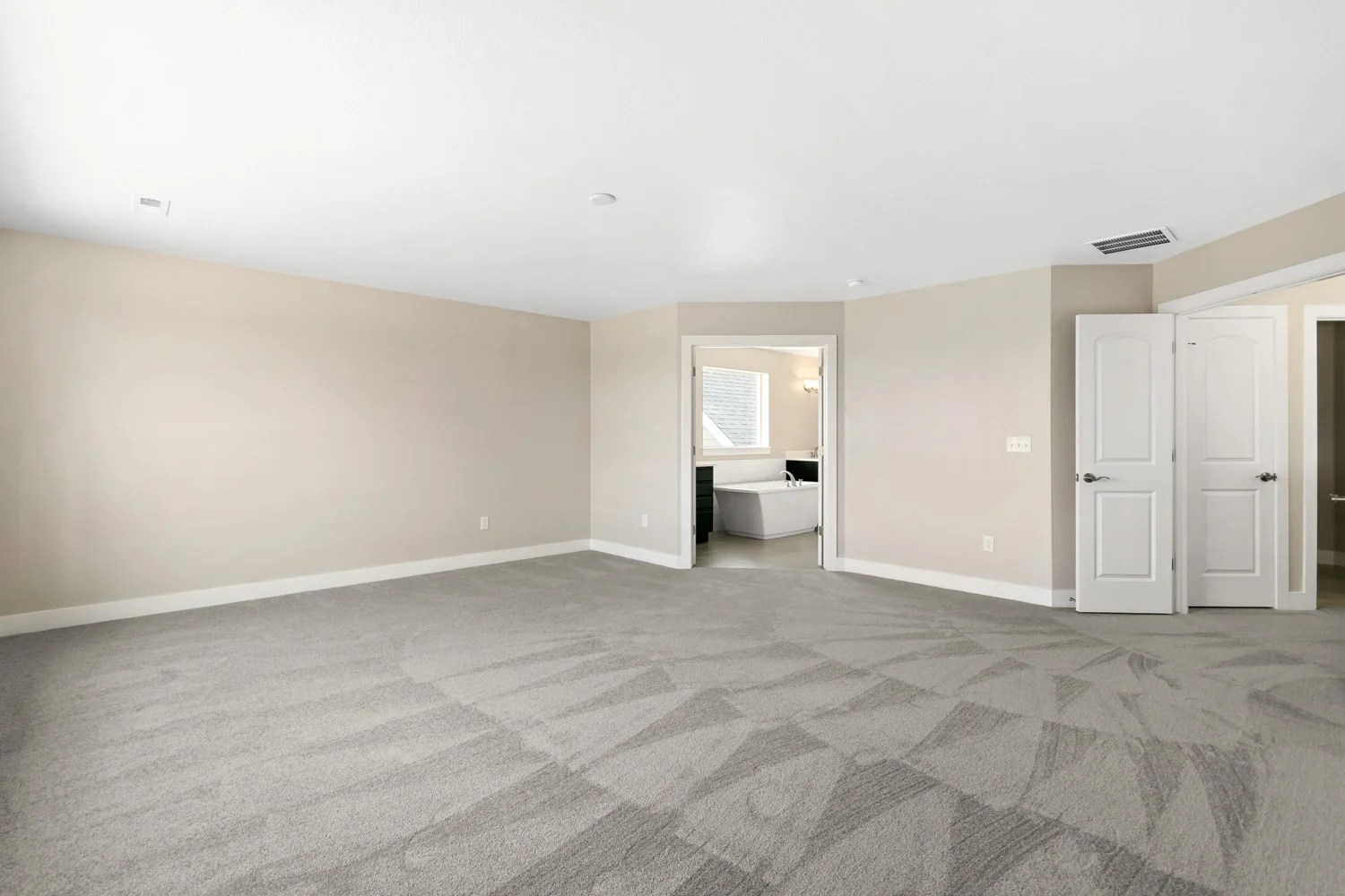 018-Upper-Master-7199-E-163rd-Ave-Large.jpg