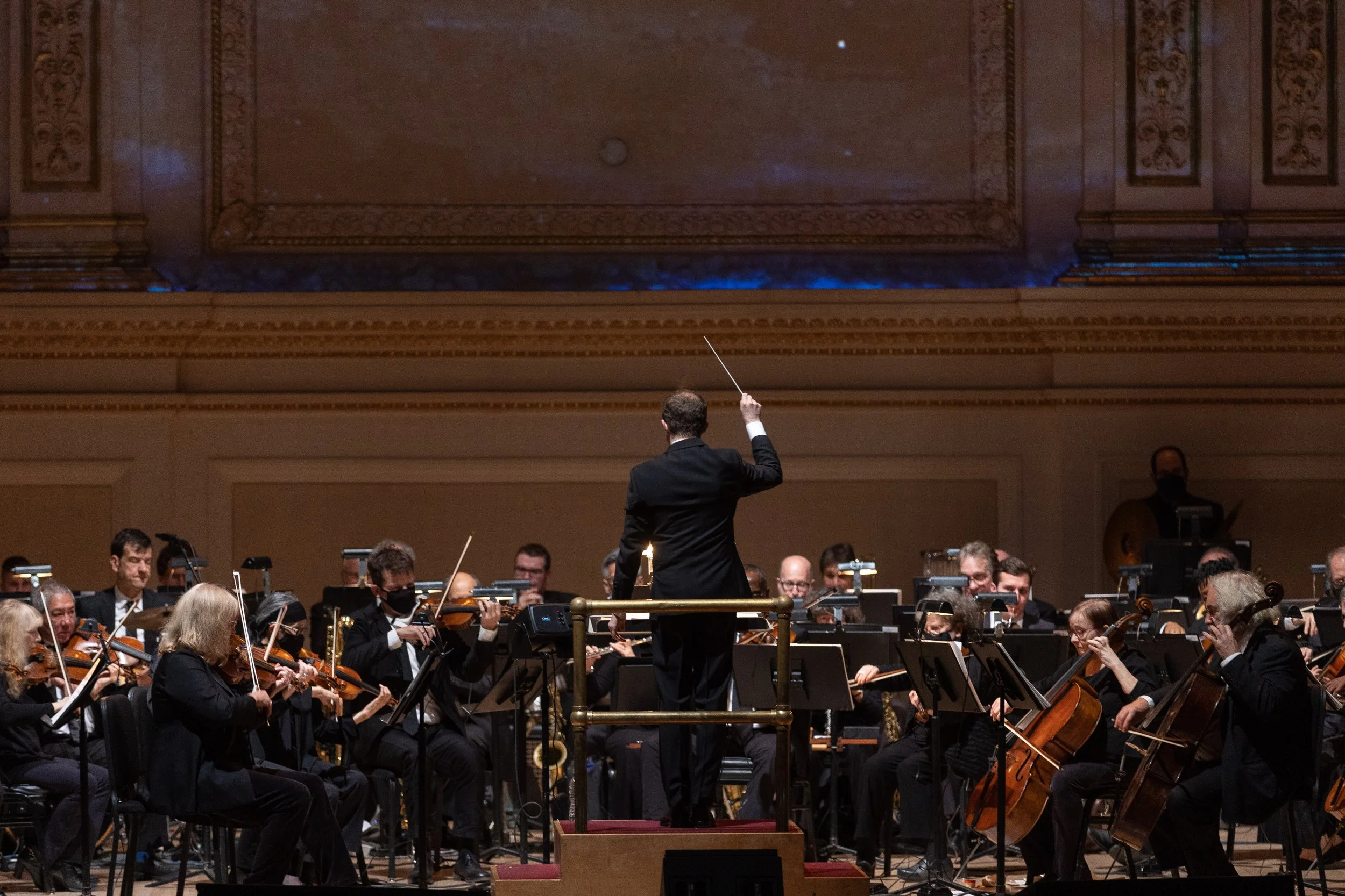 Ian Weinberger conducts the St. Lukes Orchestra - Photo Credit Sam Hollenshead.JPG